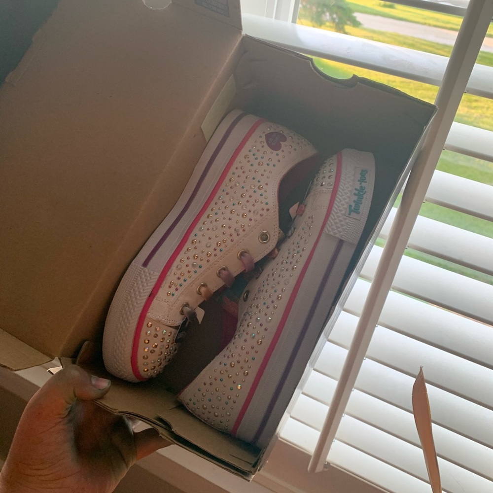 Girl limited addition sneakers